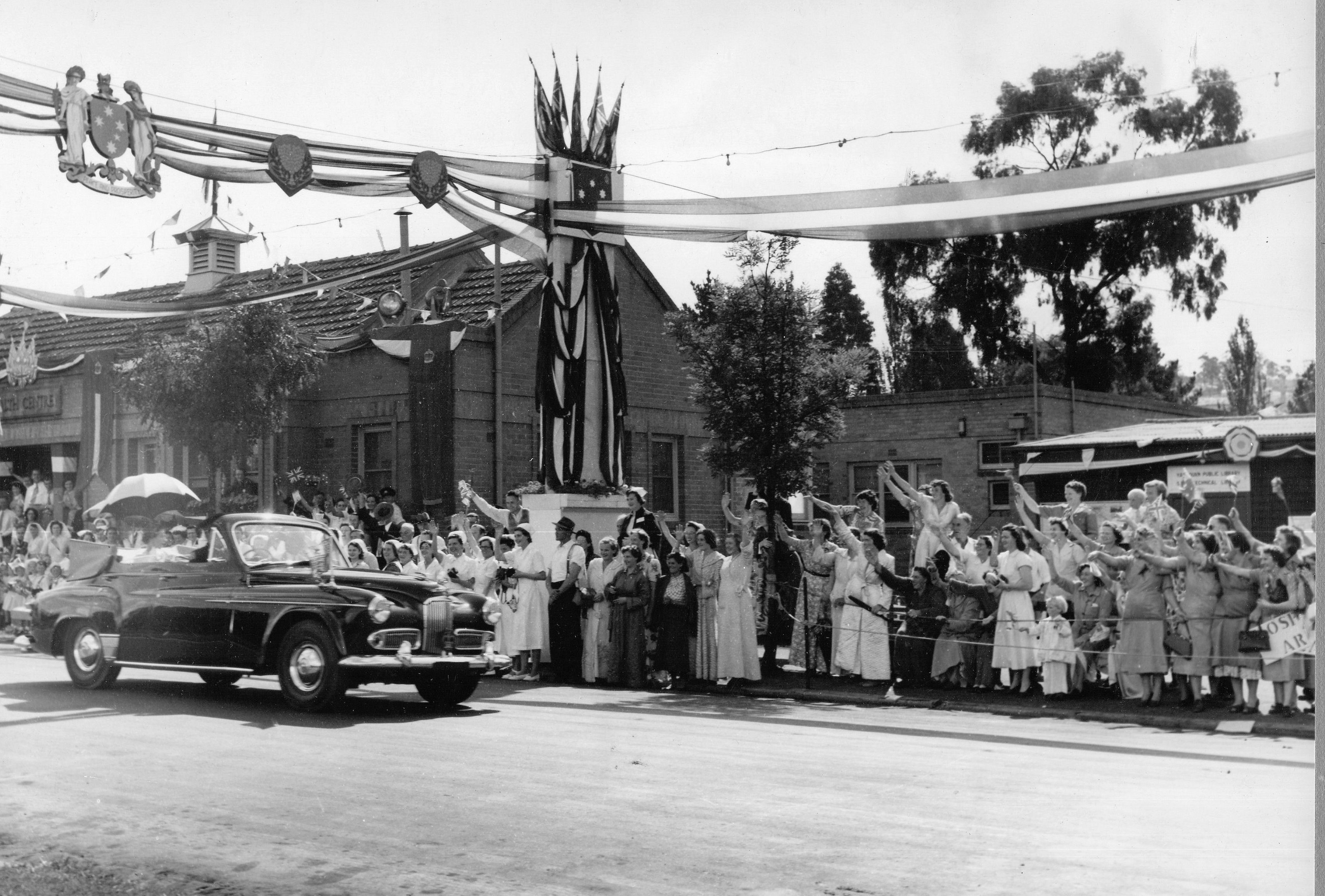 queen's visit to geelong 1954